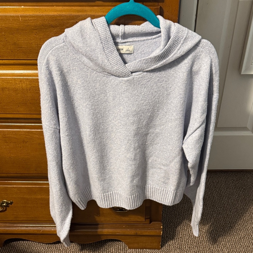 Hollister Light Blue Sweater/Hoodie